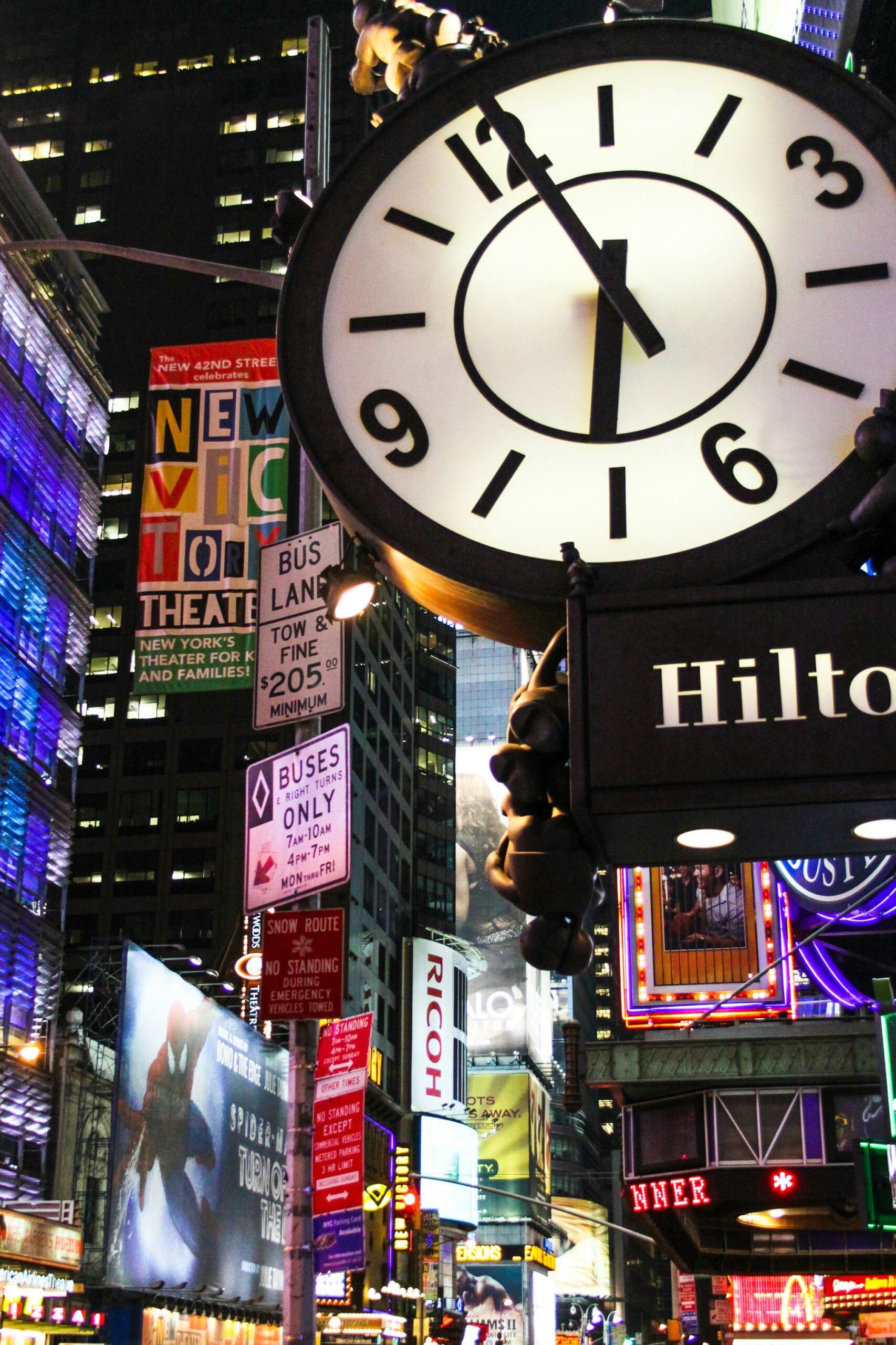 How to Pick the Best Digital Signage Supplier for Your Business
